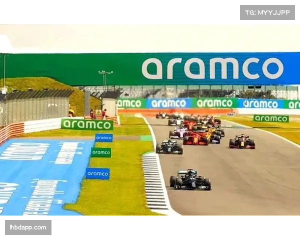 汉密尔顿银石排位赛17号弯失误 千分之七秒定义攻防效率界限